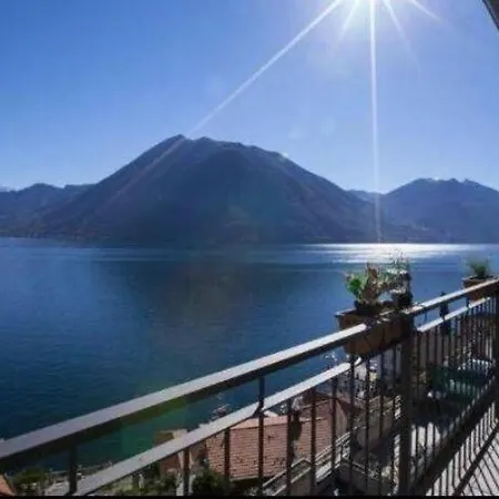 Attico Con Grande Terrazza Vista *