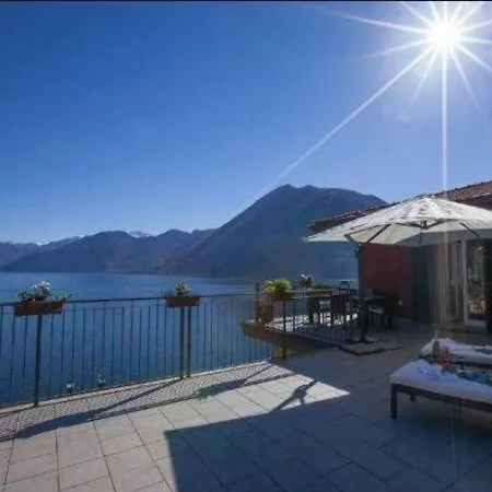 Lägenhet Attico Con Grande Terrazza Vista *