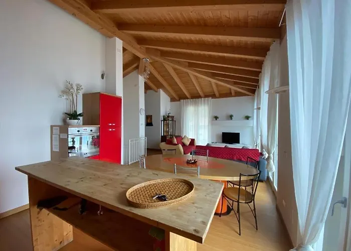 Апартаменты Attico Con Grande Terrazza Vista