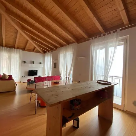 Apartman Attico Con Grande Terrazza Vista Argegno