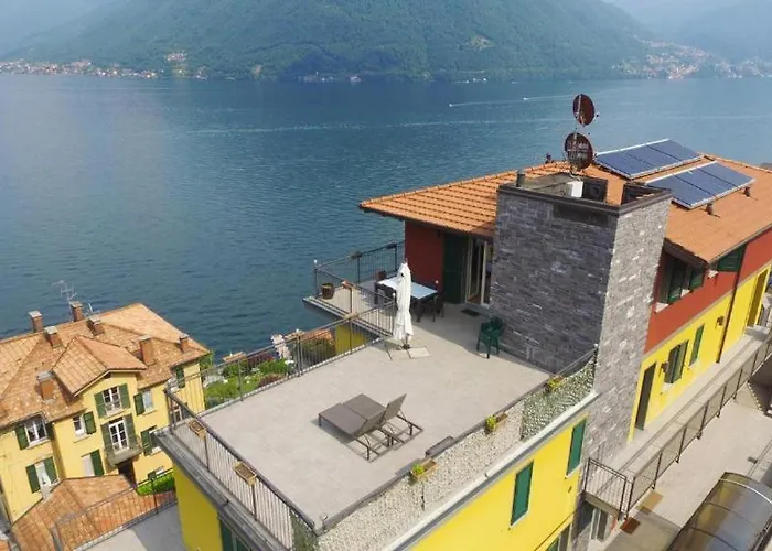 Attico Con Grande Terrazza Vista Daire